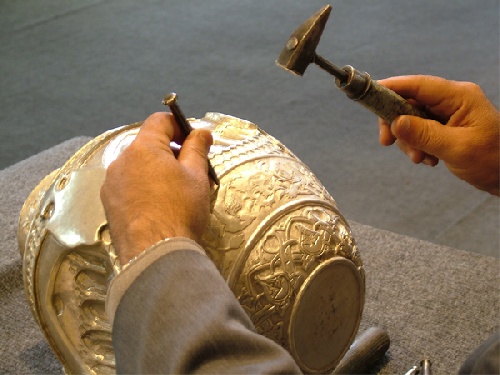 Research strategies for the development of handicrafts and tourism in Iran
